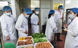 嚴(yán)格落實學(xué)校主體責(zé)任，堅決筑牢食品安全防線