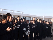 能源工程系師生走進(jìn)光伏發(fā)電企業(yè)一線(xiàn)觀(guān)摩學(xué)習(xí)