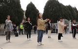電子信息工程系分團(tuán)委組織開展“你我共牽手，愛心送溫暖”志愿服務(wù)活動