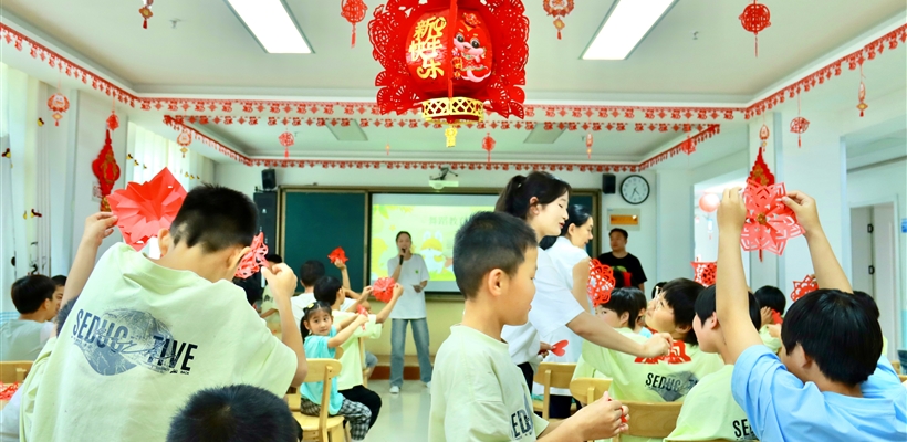 青春三下鄉(xiāng)∣藝術(shù)與教育學(xué)院2025年暑期“三下鄉(xiāng)”社會實踐活動紀(jì)實