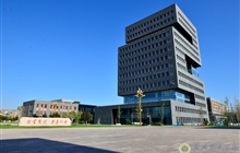 学院东门
